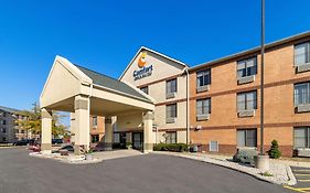 Comfort Inn & Suites Near Tinley Park Amphitheater